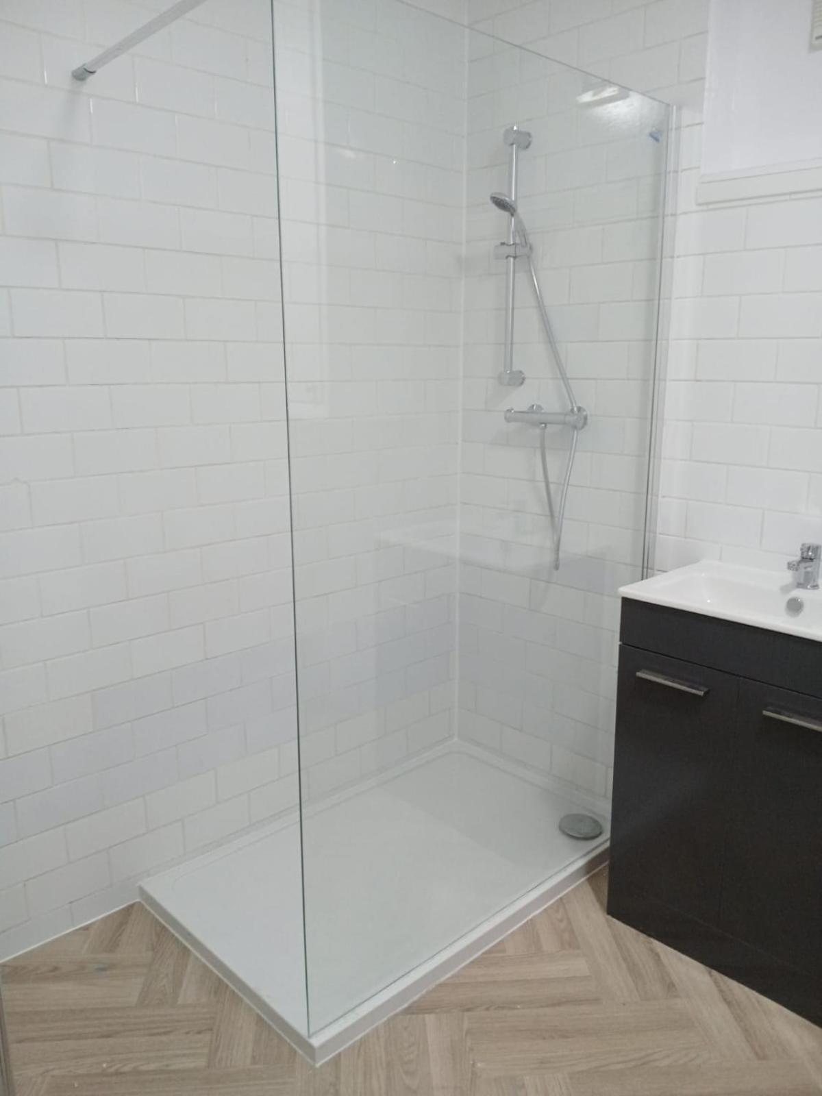 Mid To Short Term Balham Apartment London